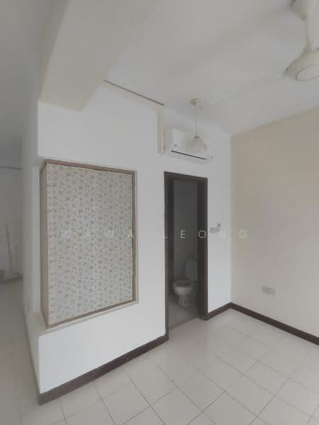 Kediaman Servis untuk Disewa di Ritze Perdana 1 - Wawa Leong - Bathroom - PropertyGuru.com.my
