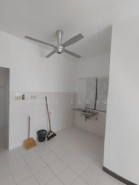 Kediaman Servis untuk Disewa di Ritze Perdana 1 - Wawa Leong - Kitchen - PropertyGuru.com.my