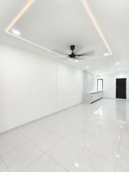 1-storey Terraced House for Sale in Kampung Kiambang (Ulu Tiram) - Melinda Ee - Living Room - PropertyGuru.com.my