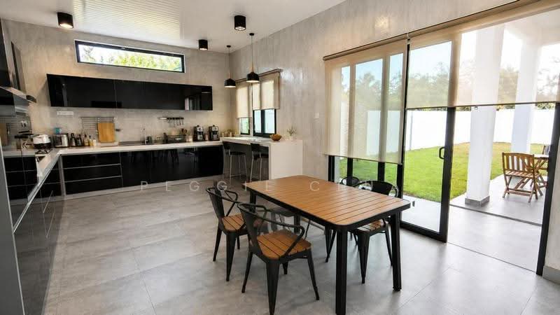 Rumah Teres 2-Tingkat untuk Dijual di Muar (Johor) - Peggie Chua - Kitchen - PropertyGuru.com.my