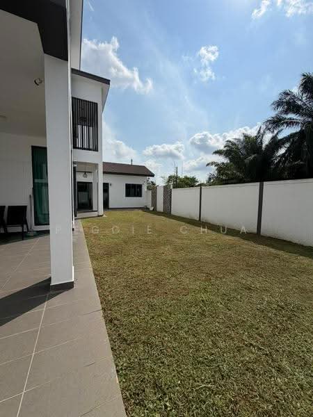Rumah Teres 2-Tingkat untuk Dijual di Muar (Johor) - Peggie Chua - PropertyGuru.com.my