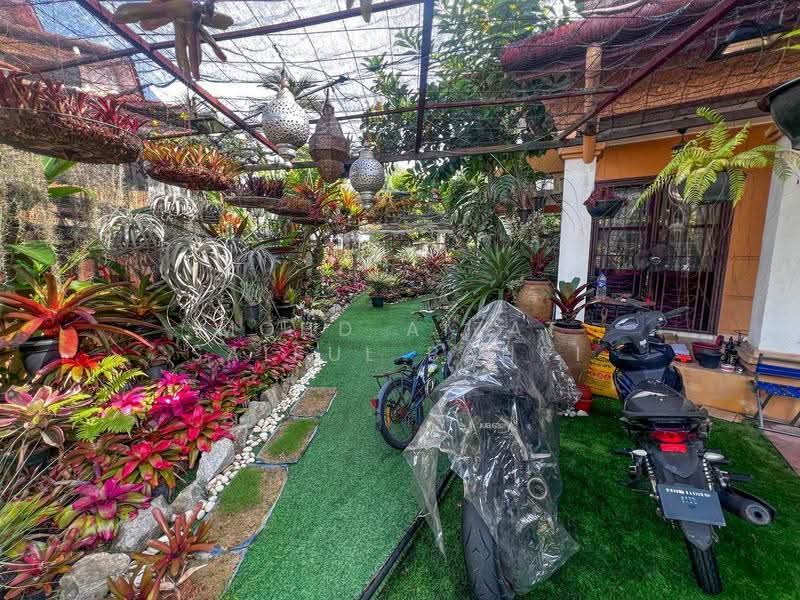 2-storey Terraced House for Sale in Alam Damai (Cheras) - Mohd Aizat Saiful Bahri - Garden - PropertyGuru.com.my