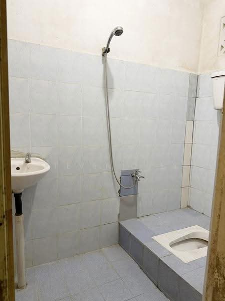 2-storey Terraced House for Sale in Kota Kinabalu (Sabah) - Steven Quek - Bathroom - PropertyGuru.com.my