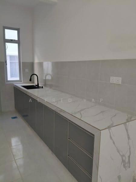 2-storey Terraced House for Rent in Taman Bestari Perdana (Pasir Gudang) - Alfred Yap - Kitchen - PropertyGuru.com.my