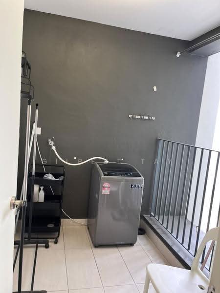 Kondominium untuk Disewa di Lake Point Residence - Gilbert Tay - Balcony - PropertyGuru.com.my