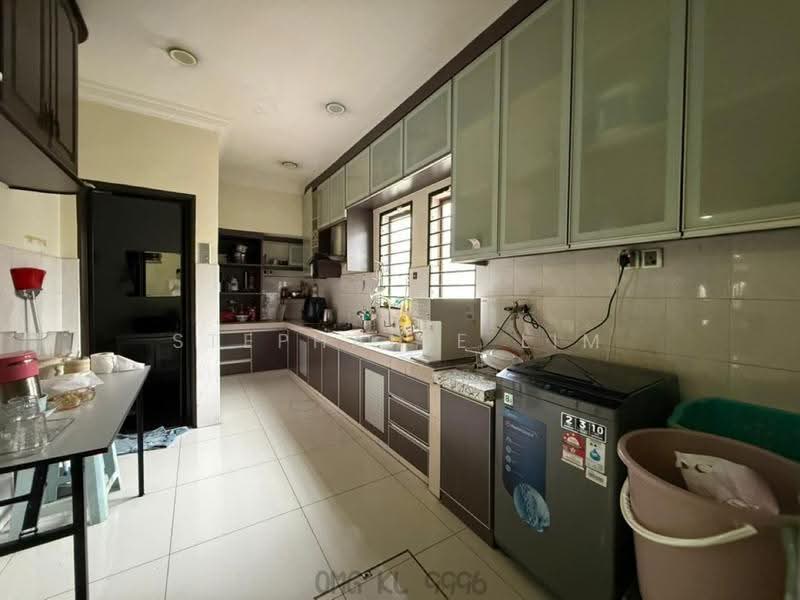 2-storey Terraced House for Rent in Bandar Bukit Tinggi (Klang) - Stephanie Lim - Kitchen - PropertyGuru.com.my