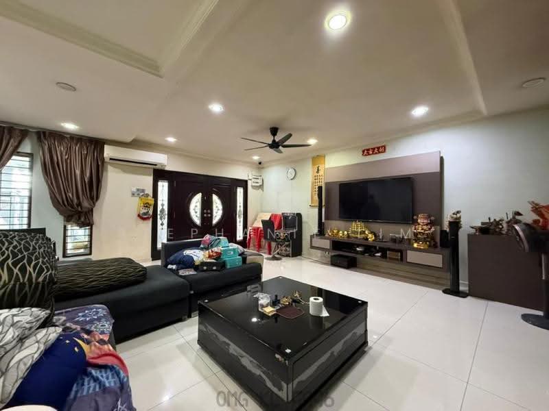 2-storey Terraced House for Rent in Bandar Bukit Tinggi (Klang) - Stephanie Lim - Living Room - PropertyGuru.com.my