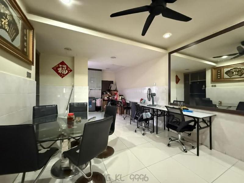 2-storey Terraced House for Rent in Bandar Bukit Tinggi (Klang) - Stephanie Lim - Dining Room - PropertyGuru.com.my