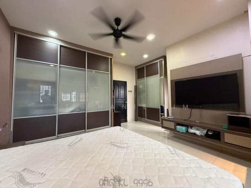 2-storey Terraced House for Rent in Bandar Bukit Tinggi (Klang) - Stephanie Lim - Bedroom - PropertyGuru.com.my