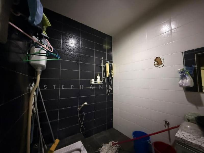 2-storey Terraced House for Rent in Bandar Bukit Tinggi (Klang) - Stephanie Lim - Bathroom - PropertyGuru.com.my