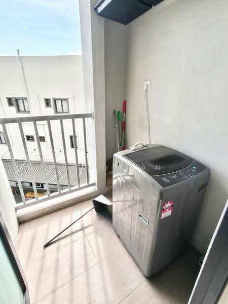 Kediaman Servis untuk Disewa di Princeton Suites - Jeno Tan - Balcony - PropertyGuru.com.my