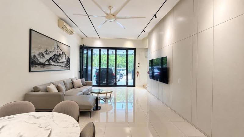 Terraced House for Sale in Taman Puncak Jalil (Seri Kembangan) - Jia Yirng Lee - Living Room - PropertyGuru.com.my