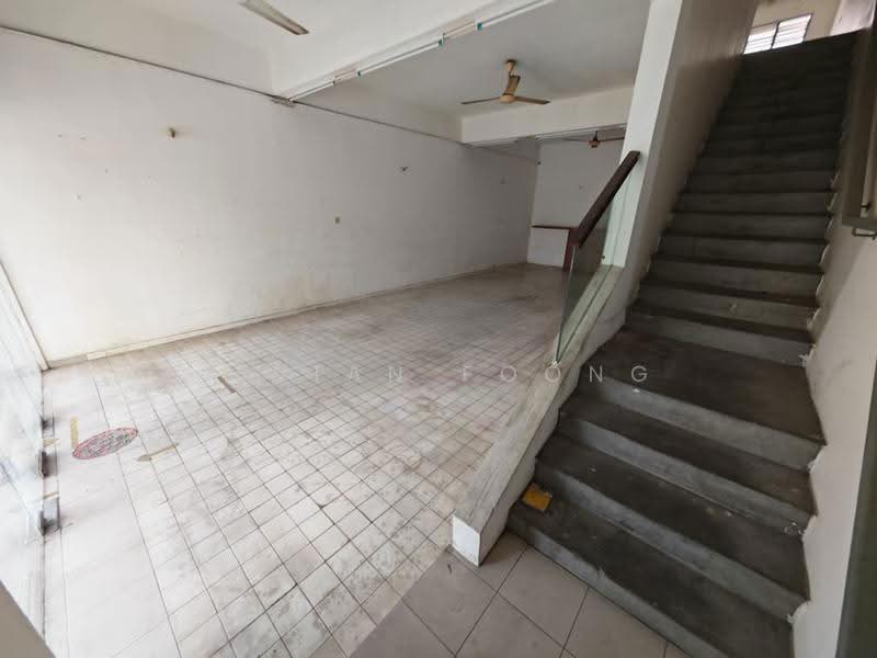 Shop for Rent in Taman Wang (Menglembu) - Vivian Foong - Interior - PropertyGuru.com.my
