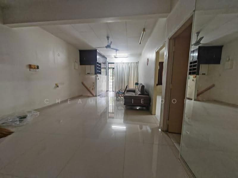 Rumah Bandar untuk Dijual di Bayan Lepas (Penang) - Cheau Chie Ooi - Living Room - PropertyGuru.com.my