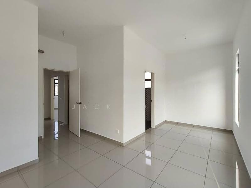 Rumah Teres 2-Tingkat untuk Dijual di Kota Masai (Pasir Gudang) - Jack Wong - Living Room - PropertyGuru.com.my