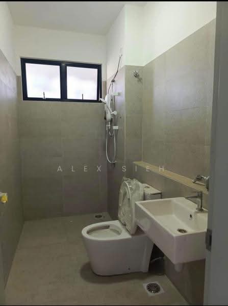 2-storey Terraced House for Rent in Austin Crest (Johor Bahru) - Alex Sieh - Bathroom - PropertyGuru.com.my