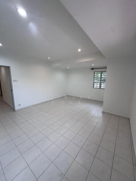 2-storey Terraced House for Sale in Puchong (Selangor) - Shirley Chua - Living Room - PropertyGuru.com.my
