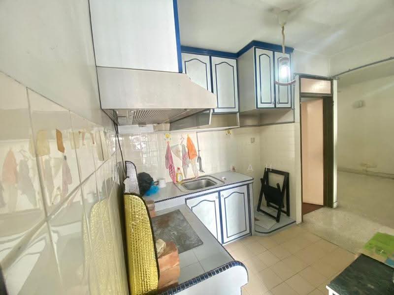 Apartment for Sale at Turquoise Apartment - Alex Cheah - Kitchen - PropertyGuru.com.my