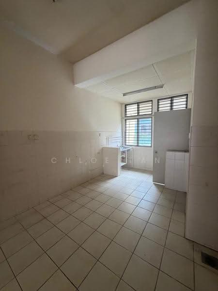 2-storey Terraced House for Sale in Kota Kemuning (Shah Alam) - Chloe Tan - Kitchen - PropertyGuru.com.my