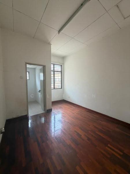 2-storey Terraced House for Sale in Kota Kemuning (Shah Alam) - Chloe Tan - Bathroom - PropertyGuru.com.my