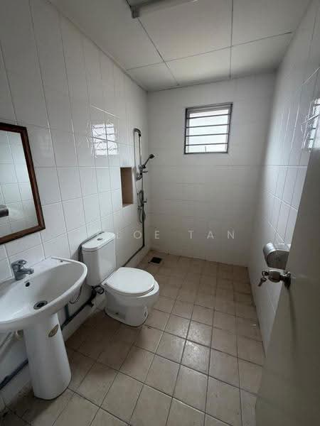 2-storey Terraced House for Sale in Kota Kemuning (Shah Alam) - Chloe Tan - Bathroom - PropertyGuru.com.my