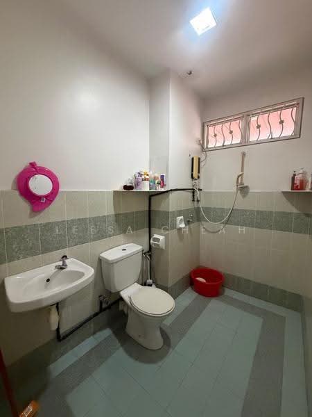 Rumah Teres 2-Tingkat untuk Dijual di Taman Seri Janggus (Bukit Mertajam) - Leesa Cheah - Bathroom - PropertyGuru.com.my