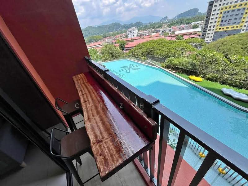 Kediaman Servis untuk Dijual di Piccadilly - Chriz Hee - Balcony - PropertyGuru.com.my