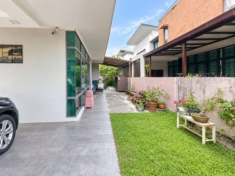 Semi-Detached House for Sale in Seksyen 7 (Shah Alam) - Mohd Adryzam - Exterior - PropertyGuru.com.my