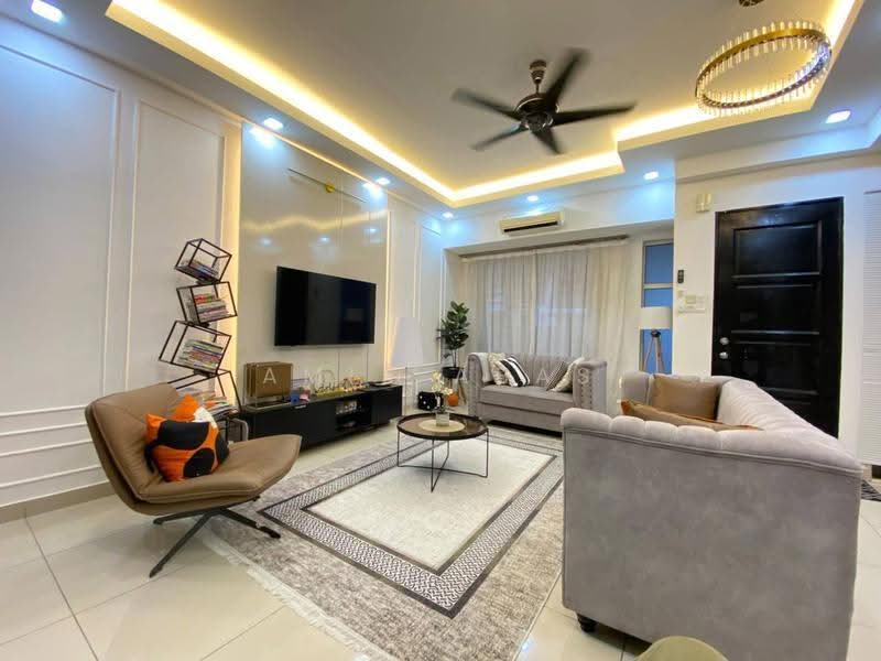 Rumah Teres 2-Tingkat untuk Dijual di Taman Mutiara Rinching (Semenyih) - Amir Abas - Living Room - PropertyGuru.com.my