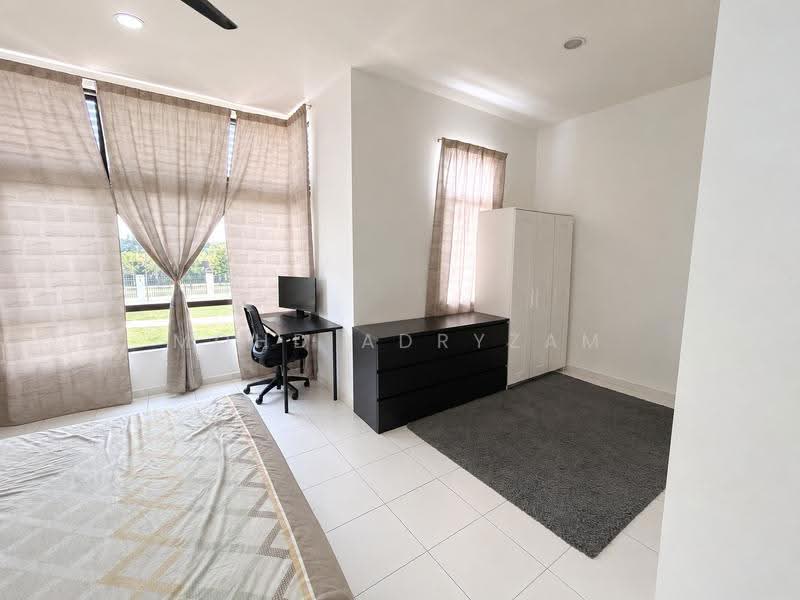 Rumah Teres 2-Tingkat untuk Dijual di Eco Grandeur (Puncak Alam) - Mohd Adryzam - Bedroom - PropertyGuru.com.my