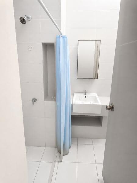 Rumah Teres 2-Tingkat untuk Dijual di Eco Grandeur (Puncak Alam) - Mohd Adryzam - Bathroom - PropertyGuru.com.my
