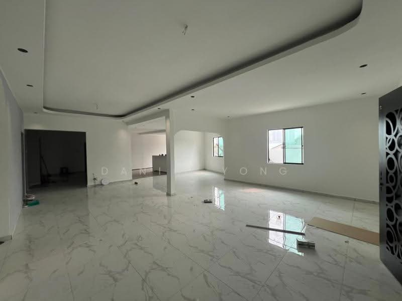 Rumah Teres 1-Tingkat untuk Dijual di Kampung Kebun Teh (Johor Bahru) - Daniel Yong - Living Room - PropertyGuru.com.my