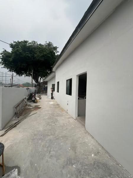 Rumah Teres 1-Tingkat untuk Dijual di Kampung Kebun Teh (Johor Bahru) - Daniel Yong - Exterior - PropertyGuru.com.my