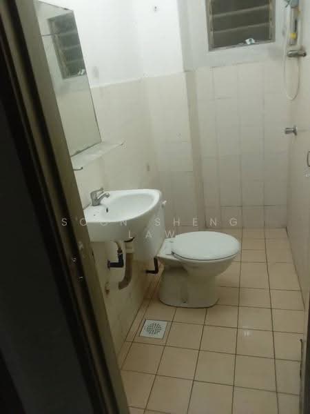 Rumah Flat untuk Dijual di Sri Cempaka - Soon Sheng Law - Bathroom - PropertyGuru.com.my