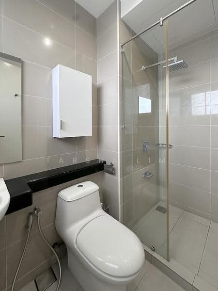 Kondominium untuk Disewa di Surian Residences - Tarsha Lim - Bathroom - PropertyGuru.com.my
