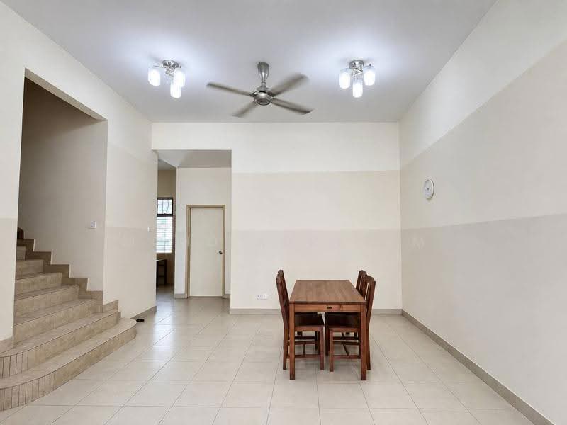 2.5-storey Terraced House for Sale in Seksyen 7 (Shah Alam) - Mohd Adryzam - Dining Room - PropertyGuru.com.my