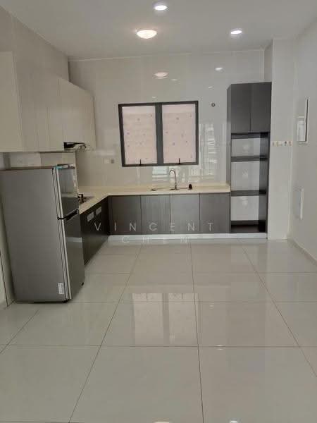 Kondominium untuk Disewa di Bay Point @ Country Garden Danga Bay - Vincent Chen - Kitchen - PropertyGuru.com.my
