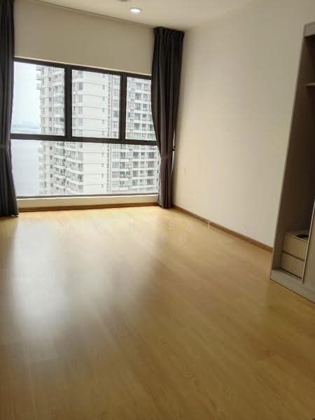 Kondominium untuk Disewa di Bay Point @ Country Garden Danga Bay - Vincent Chen - Living Room - PropertyGuru.com.my