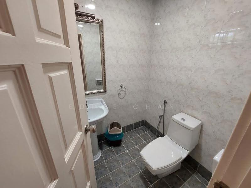 Bungalow House for Rent in Taman Hillview (Ulu Kelang) - Eddie Chan - Bathroom - PropertyGuru.com.my