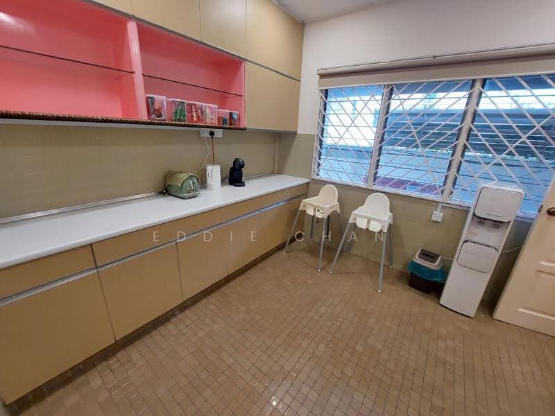 Bungalow House for Rent in Taman Hillview (Ulu Kelang) - Eddie Chan - Kitchen - PropertyGuru.com.my