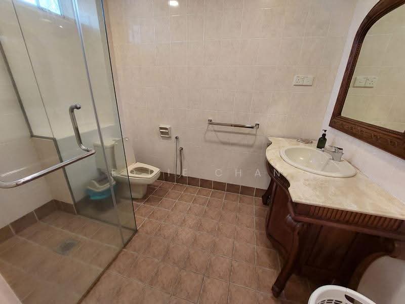 Bungalow House for Rent in Taman Hillview (Ulu Kelang) - Eddie Chan - Bathroom - PropertyGuru.com.my