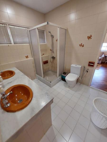 Bungalow House for Rent in Taman Hillview (Ulu Kelang) - Eddie Chan - Bathroom - PropertyGuru.com.my