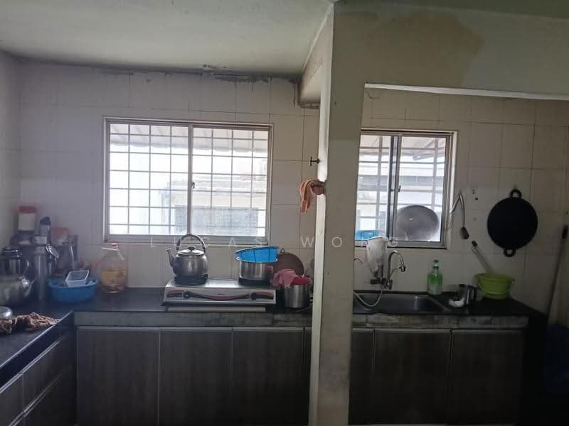 1-storey Terraced House for Sale in Taman Kepong (Kepong) - Lucas Wong - Kitchen - PropertyGuru.com.my