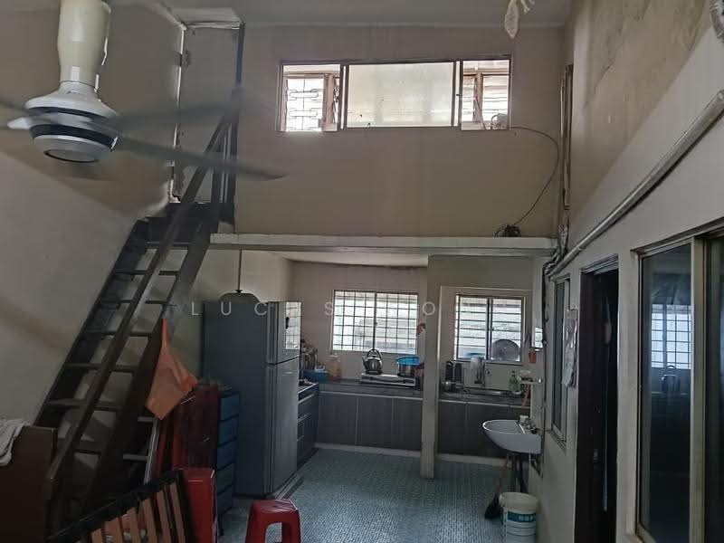 1-storey Terraced House for Sale in Taman Kepong (Kepong) - Lucas Wong - Kitchen - PropertyGuru.com.my