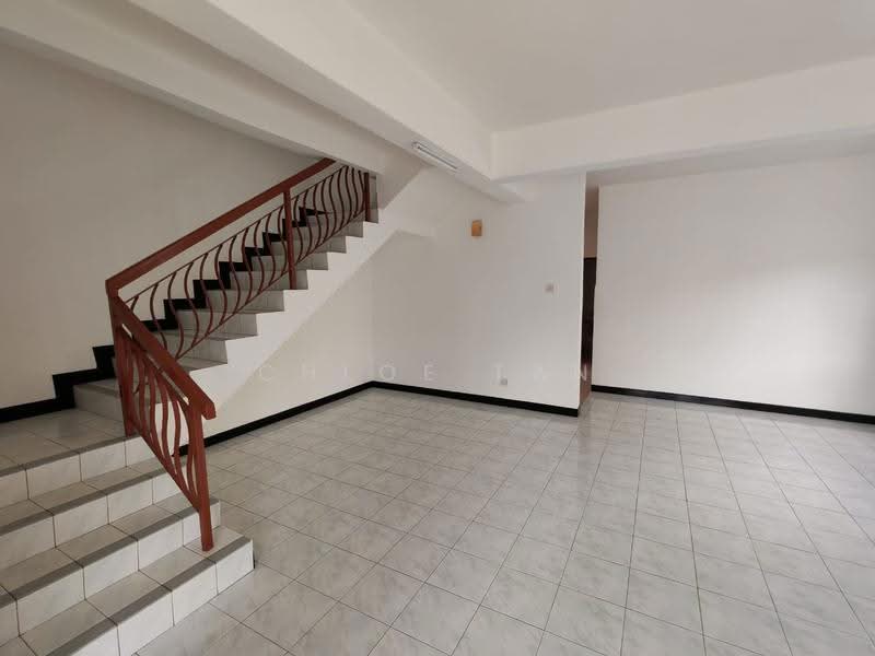 Rumah Teres 2-Tingkat untuk Dijual di Shah Alam (Selangor) - Chloe Tan - Entrance - PropertyGuru.com.my