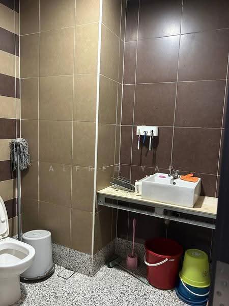 Kediaman Servis untuk Disewa di D'Inspire Residence (Inspira Bestari) - Alfred Yap - Bathroom - PropertyGuru.com.my