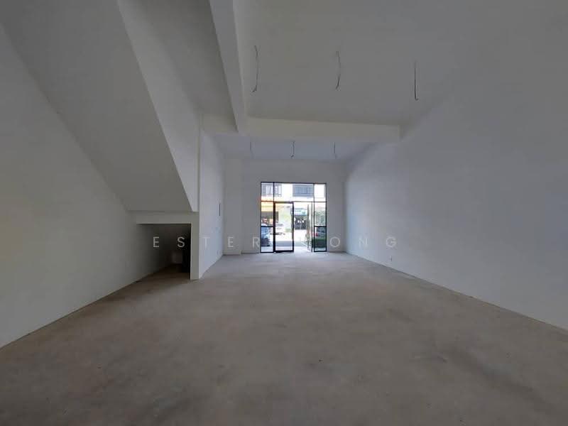 Shop / Office for Sale in Taman Kota Masai (Pasir Gudang) - Ester Wong - Entrance - PropertyGuru.com.my