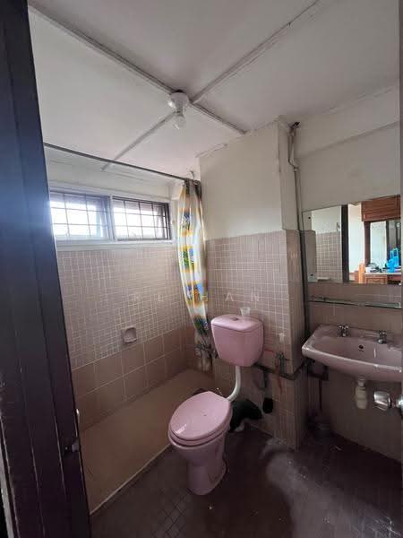 Rumah Teres 2-Tingkat untuk Dijual di SS19 (Subang Jaya) - RL Han - Bathroom - PropertyGuru.com.my