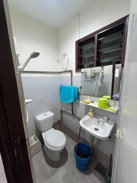 Rumah Teres 2-Tingkat untuk Dijual di SS19 (Subang Jaya) - RL Han - Bathroom - PropertyGuru.com.my
