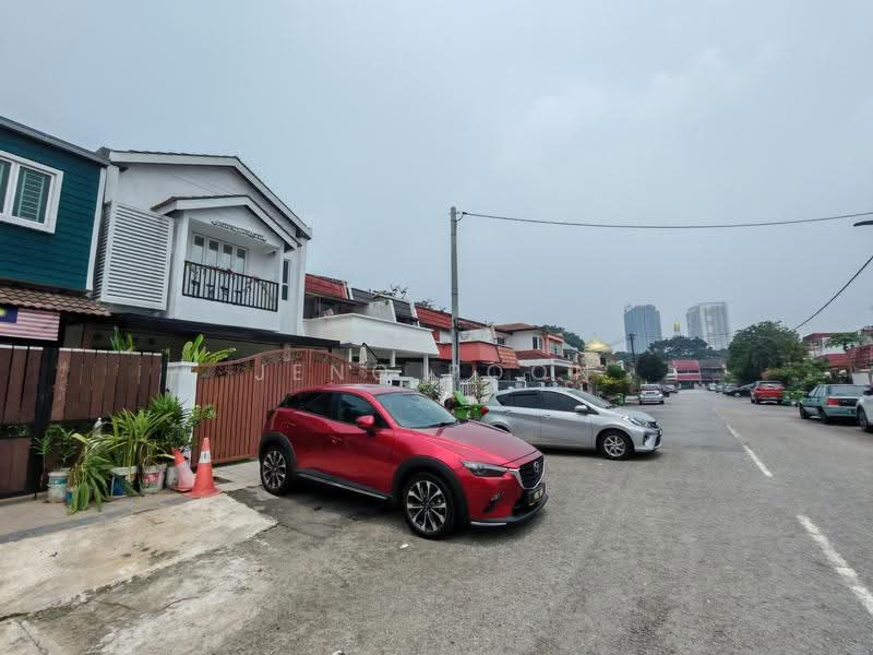 Rumah Teres 2-Tingkat untuk Dijual di Bandar Tun Razak (Cheras) - Jeno Poon - Exterior - PropertyGuru.com.my